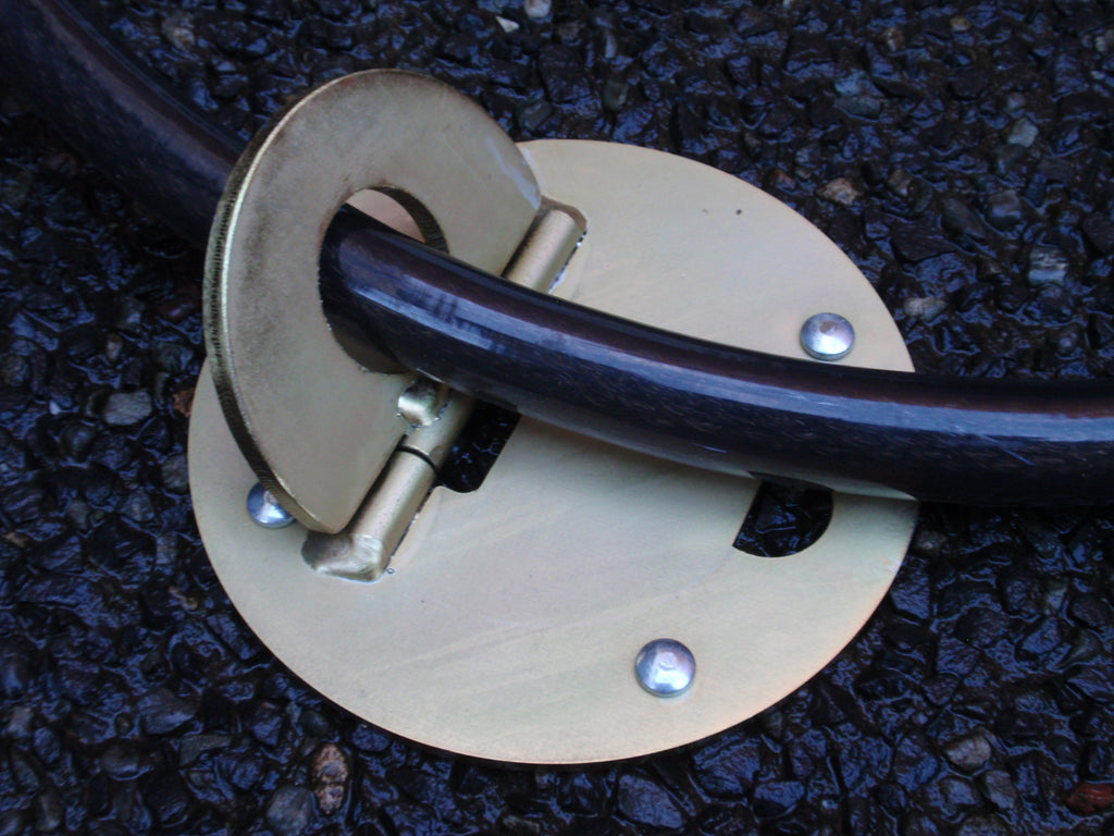 Lay flat security floor anchor (ANKA-LOOP)